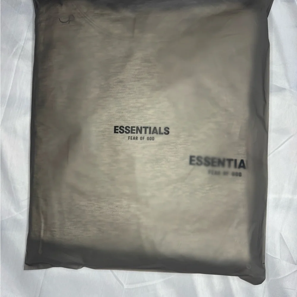 Essentials Fear of God (Light Oatmeal) Hoodie Size Small #78 - Picture 5 of 6